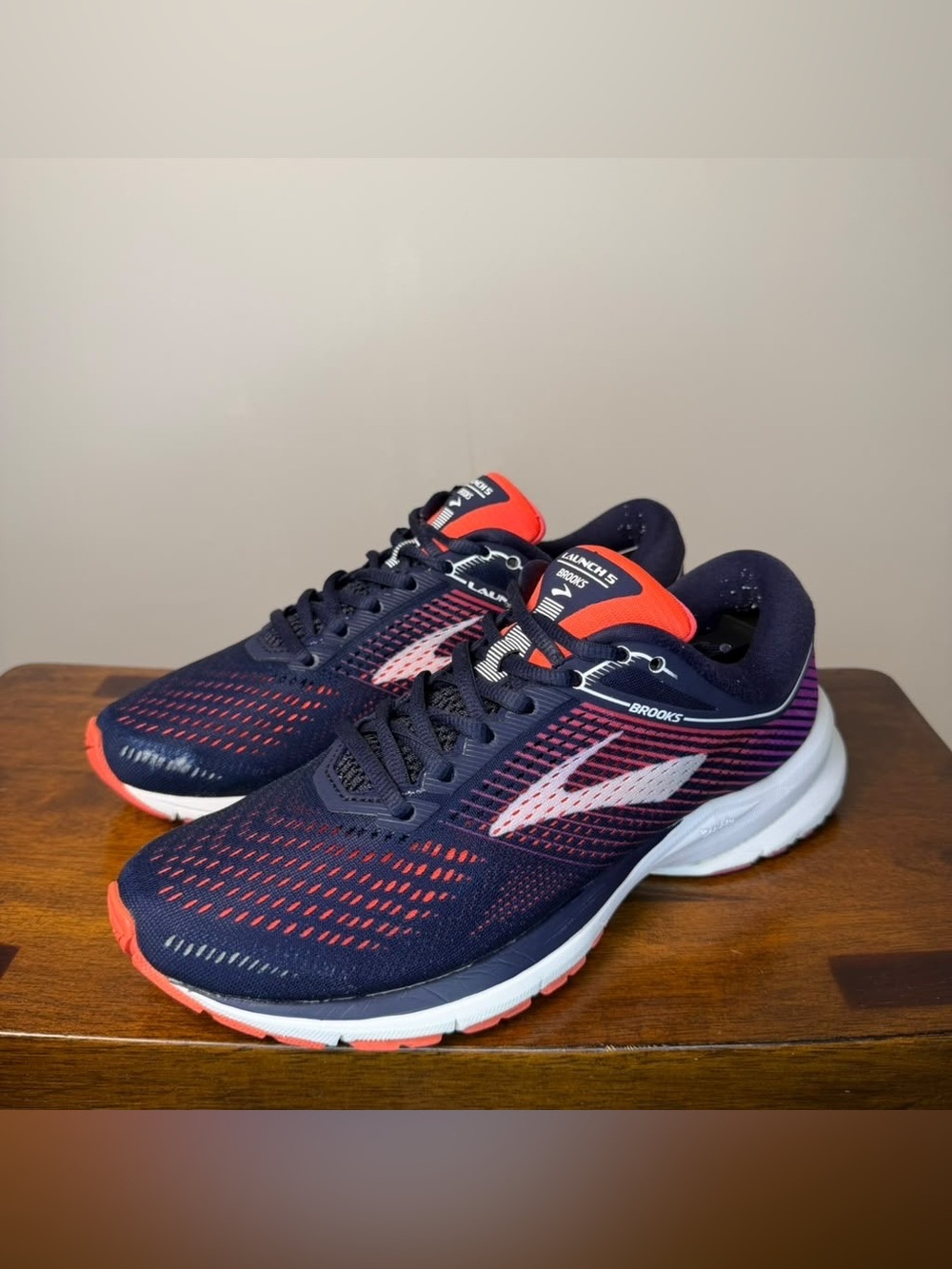 Brooks Launch 5 Women’s Running Shoes Size 8.5 B Navy Coral Purple 1202661B460